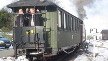 Arquivo: Schönheide na Ferrovia do Museu Erzgebirge em Fahrt.ogv