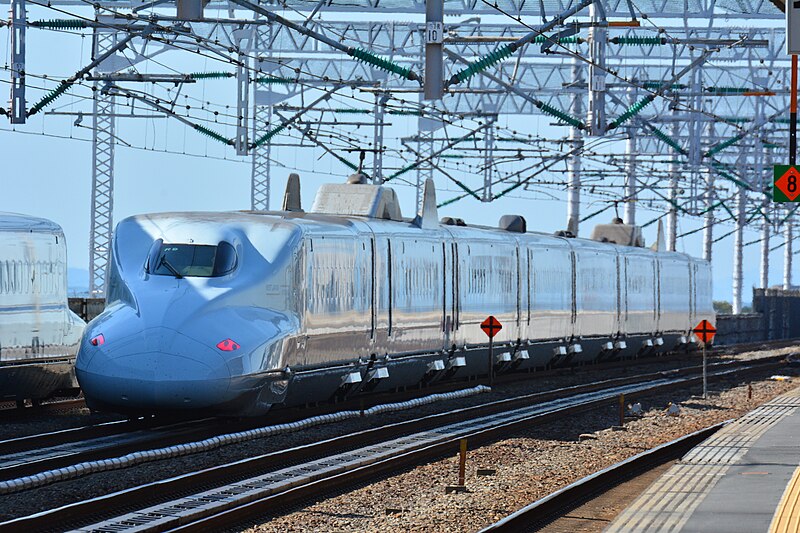 File:Shinkansen N700-8000 R9 at Nishi-Askashi Station 2019-11-15 (49766092847).jpg