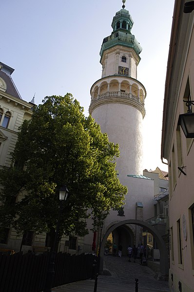 File:Sopron 87 Stadtturm.JPG