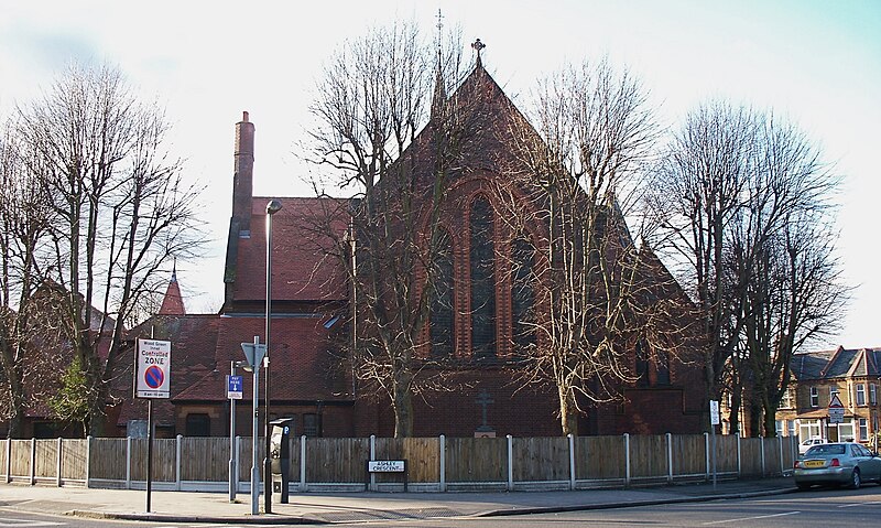 File:St Mark's, N22.JPG