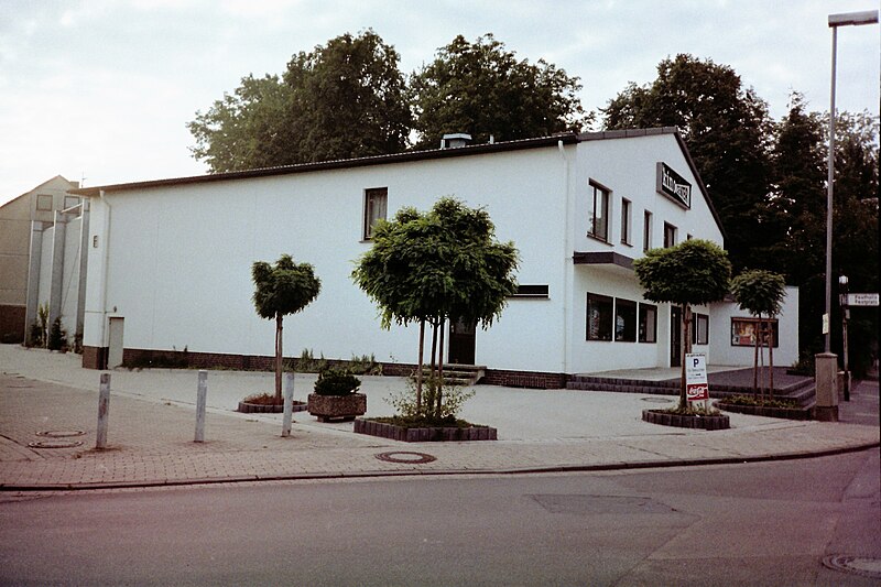 File:Stadthagen KINOCENTER (1994) 2 (52066085399).jpg