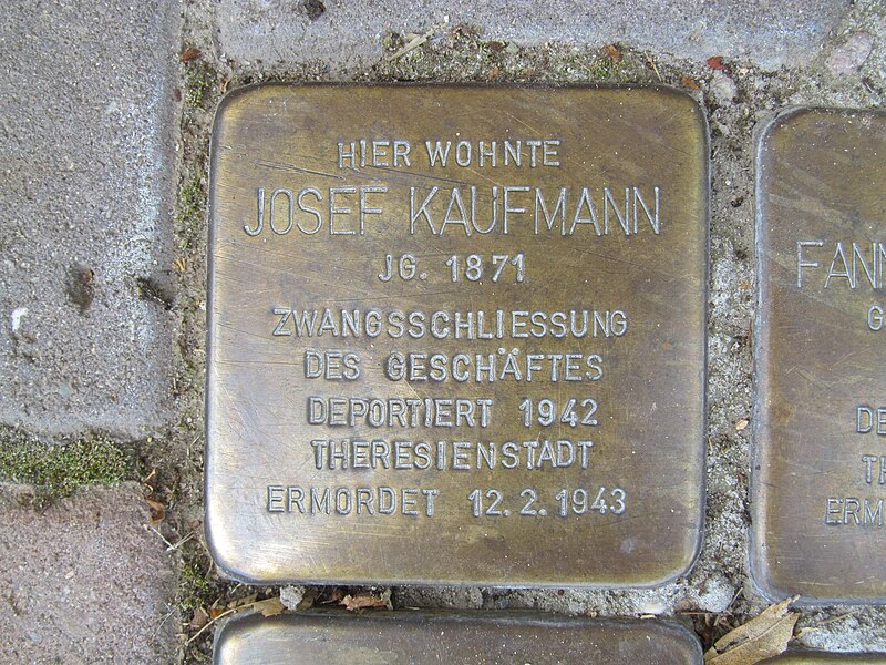 File:Stolperstein Josef Kaufmann, 1, Rheinstraße 38, Nierstein, Landkreis Mainz-Bingen.jpg