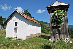 Църквата „Свети Георги“ в селото