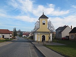 کلیسای کوچک در روستا