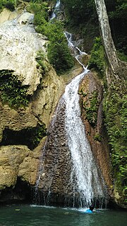 Miniatuur voor Bestand:Taeno Maspait Waterfall.jpg