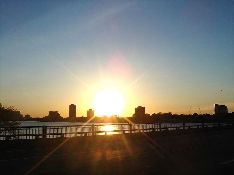 File:The evening sun at Harvard Bridge - panoramio.jpg