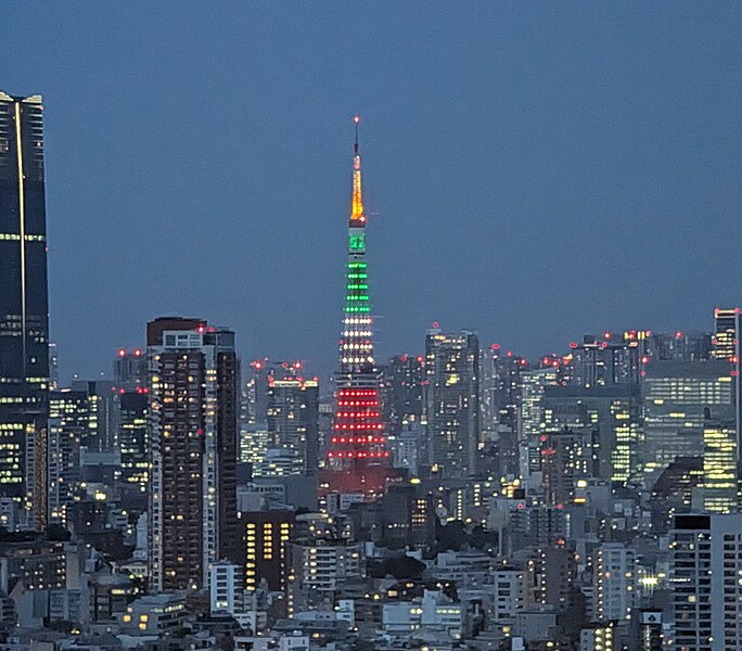 File:Tokyo Tower illumination for Leonardo Da Vinci birth anniversary, "Made in Italy day".jpg