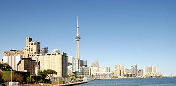 English: Toronto: Skyline, left side the Canad...