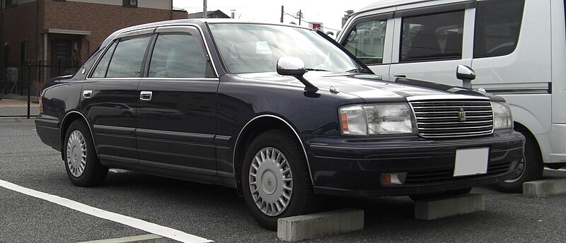 File:Toyota Crown S150 Sedan.jpg