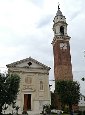Trevignano - chiesa parrocchiale e campanile.jpg
