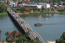 Truong Tien Bridge.jpg