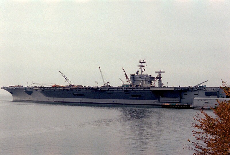 File:USS Carl Vinson (CVN-70) fitting out at Newport News Shipbuilding, Virginia (USA), on 1 November 1981 (6349156).jpg