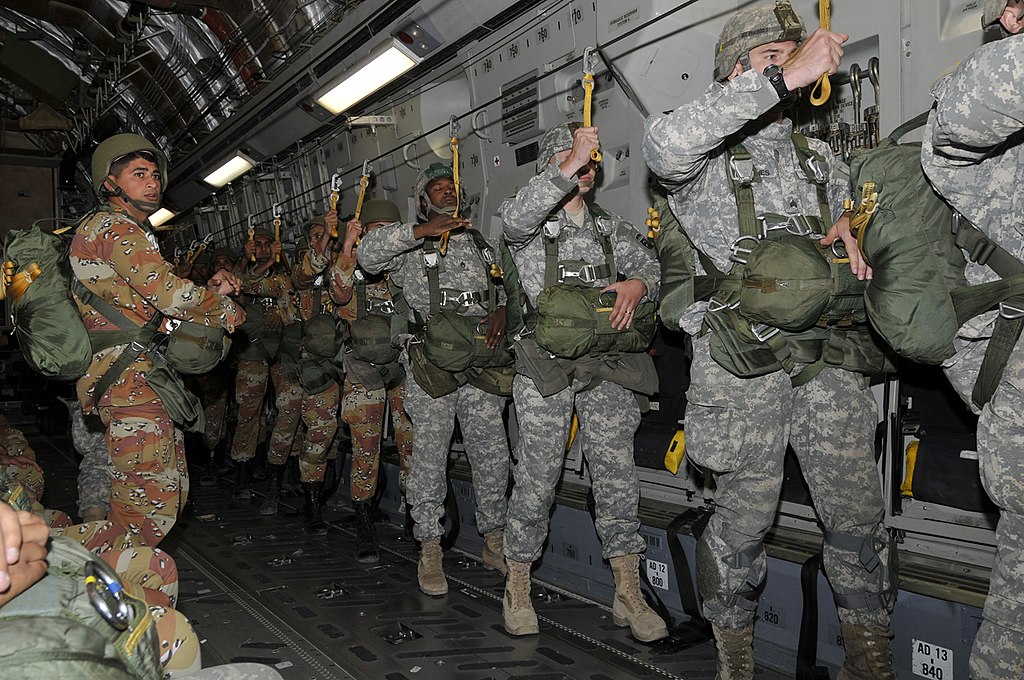 File:US Army 52226 Airborne in five languages 1.jpg - Wikimedia