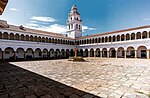 Universidad Mayor Real y Pontificia de San Francisco Xavier de Chuquisaca - Patio histórico.jpg