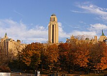 Fotografie a pavilionului Roger Gaudry de la Universitatea din Montreal.