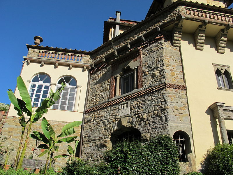 File:Villa nieuwenkamp, prospetto 01.JPG