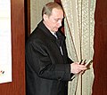 Vladimir Putin votes 2000-2 (cropped).jpg