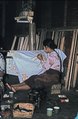 Vrouw maakt batik tulis te Yogyakarta, KITLV D13315 KITLV D13315.tiff