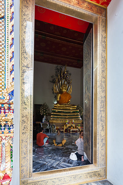 File:Wat Pho, Bangkok, Tailandia, 2013-08-22, DD 28.jpg