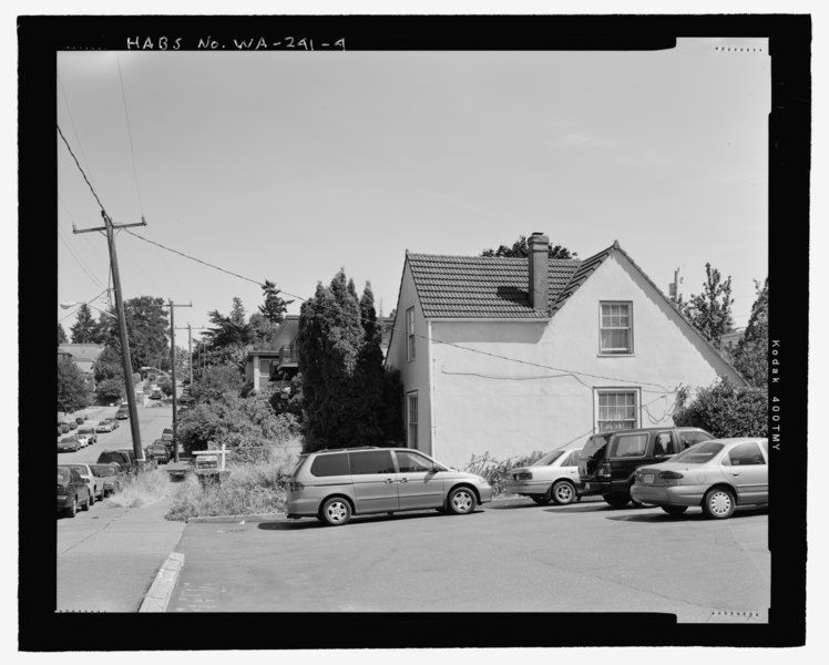 File:West side of house faces parking lot. On left is South Angeline Street. - Strelic Residence, 3715 South Angeline Street, Seattle, King County, WA HABS WA-241-4.tif
