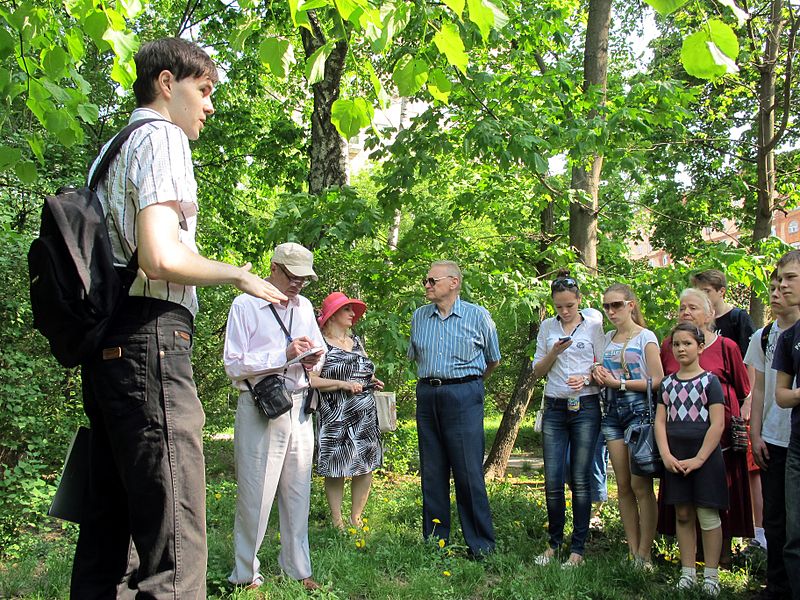 File:Wiki Party in Moscow 2013-05-18 (City tour; Krassotkin; 08).JPG