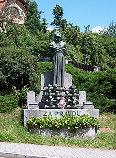 Zbraslav, socha Jana Husa.jpg