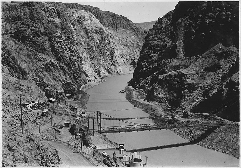 File:"Looking upstream into Black Canyon toward Hoover Damsite from point on Six Companies Construction road on Nevada side." - NARA - 293720.jpg