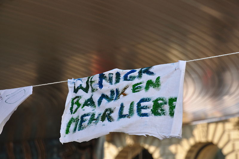 File:'Occupy Paradeplatz' in Zürich 2011-10-22 15-00-22.JPG