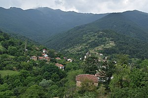 Ореше: Географија и местоположба, Историја, Стопанство