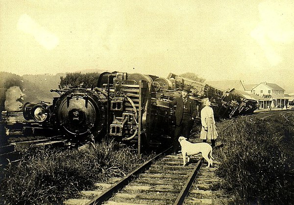 1906 earthquake train.jpg