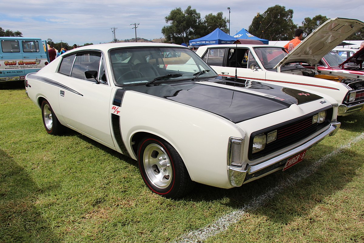 File:Chrysler Valiant VH Charger R-T E49 (15429301503).jpg - Wikimedia  Commons