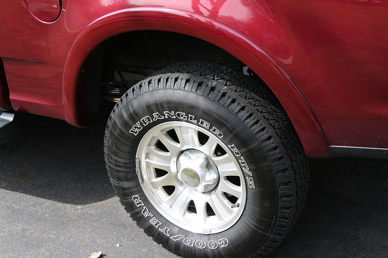 File:2003 Ford F-150 Wheel with Goodyear Wrangler RTS  - Wikimedia  Commons