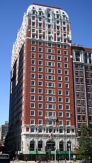 The Blackstone Hotel has hosted almost every 20th century U.S. president. 2004-09-17 1600x2840 chicago blackstone.jpg