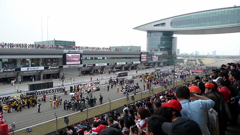 File:2010 Chinese GP starting grid.jpg
