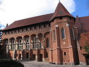 Palazzo priorale del Castello di Malbork, con pilastri di granito