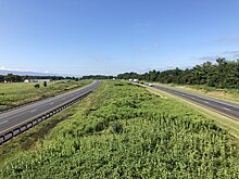 I-81 in Mount Jackson 2019-07-09 09 34 44 View south along Interstate 81 from the overpass for Virginia State Route 720 (Wissler Road) in Mount Jackson, Shenandoah County, Virginia.jpg