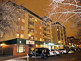Bloki mieszkalne z lokalami użytkowymi przy ul Domaniewskiej 22 i 22A
