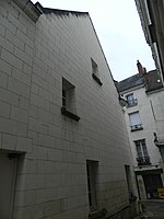 3 rue Traversière-Saint-Antoine, Loches.JPG