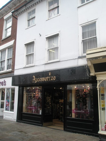 File:Accessorize in North Street - geograph.org.uk - 1558701.jpg