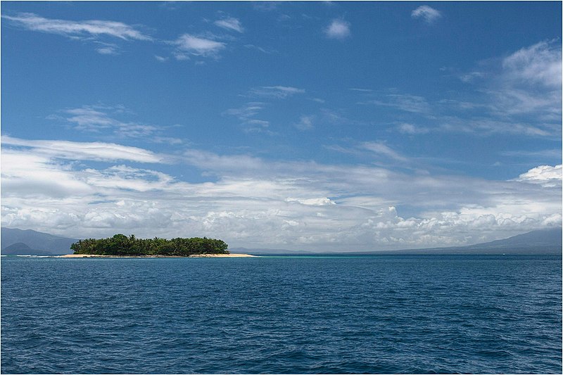 File:Aguirangan island - panoramio.jpg