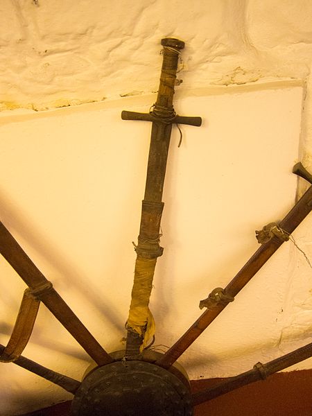 File:Ancient swords (23227615180).jpg