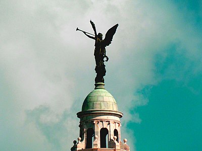The Angel of Victory, on top of the Memorial