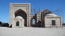 Datei:Aschab-Mausoleen_2011-09-16.jpg