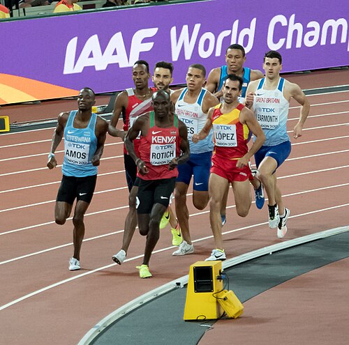 Amos (L in blue) races the 800 m at the 2017 World Championships in Athletics in London, where he finished fifth.