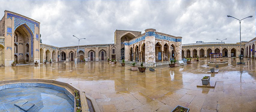 سراسرنمایی از مسجد جامع عتیق