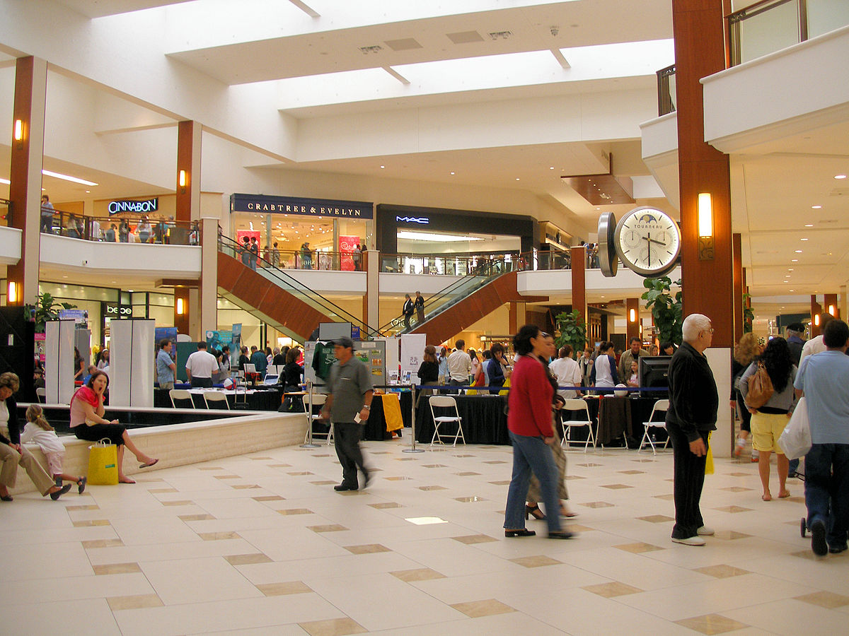 aventura mall inside