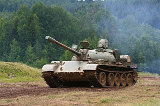 <span class="mw-page-title-main">T-54/T-55</span> Main battle tank family of Soviet origin, 1946