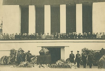 The new-built mausoleum with Dimitrov's coffin in front. Valko Chervenkov speaks at the tribune, 1949