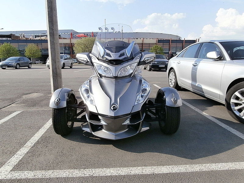 File:BRP Can-Am 3-Wheel Motorcycle Tallinn 19 May 2014.JPG