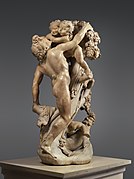 Вакханалия (Фавн, которого дразнят путти). 1617. Мрамор. Метрополитен-музей, Нью-Йорк